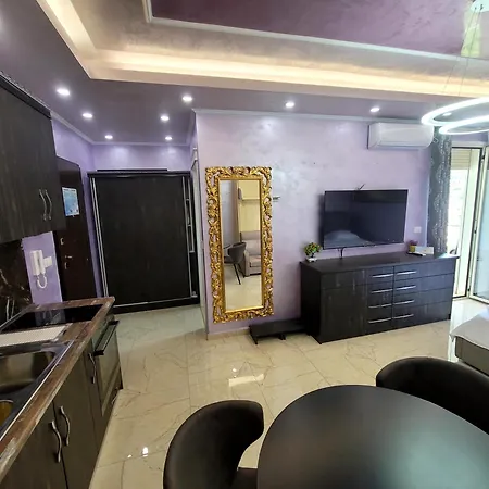 Apartment Newborn Lungomare Vlorë