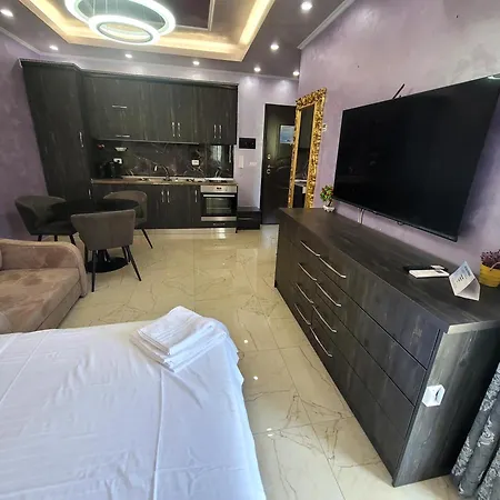 Newborn Lungomare * Vlorë