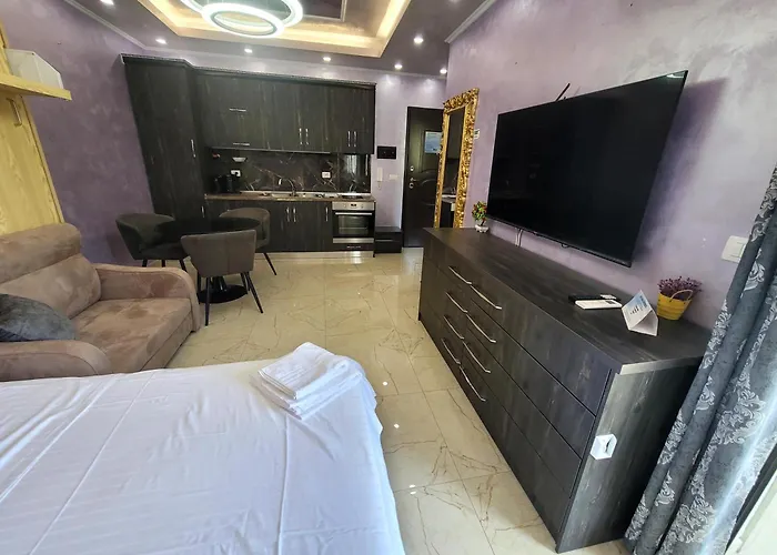 Newborn Lungomare * Vlorë