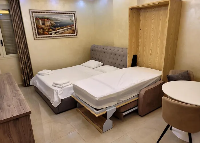 Newborn Lungomare Vlorë