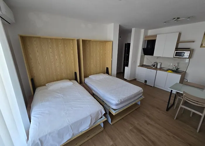Newborn Lungomare Appartement